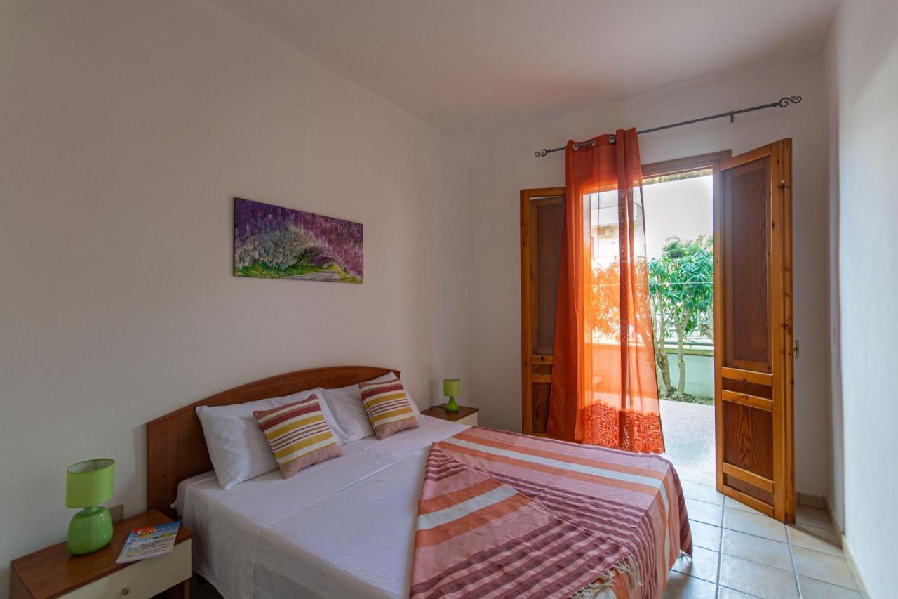 Residence Tre Palme - Localo Torre dell'Orso Buitenkant foto